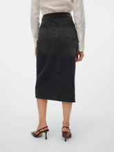 Load image into Gallery viewer, VMVERI Long Skirt - Black
