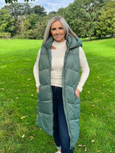 Load image into Gallery viewer, VMUPPSALA Outerwear - Dark Forest
