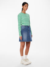 Load image into Gallery viewer, PCPEGGY Skirt - Medium Blue Denim
