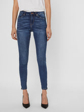Load image into Gallery viewer, VMTILDE Jeans - Medium Blue Denim
