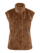Load image into Gallery viewer, VMSONJAPOPPY Vest - Rubber
