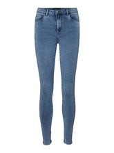 Load image into Gallery viewer, VMSOPHIA Jeans - Light Blue Denim
