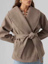 Load image into Gallery viewer, VMBERGEN Jacket - Brown Lentil
