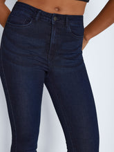 Load image into Gallery viewer, NMSALLIE Jeans - Dark Blue Denim
