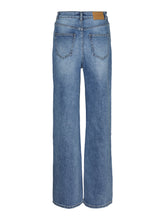 Load image into Gallery viewer, VMTESSA Jeans - Medium Blue Denim
