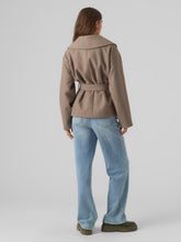 Load image into Gallery viewer, VMBERGEN Jacket - Brown Lentil

