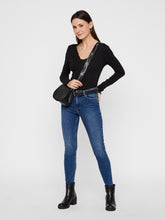 Load image into Gallery viewer, PCNUKISA Cardigan - Black
