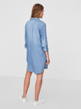 Load image into Gallery viewer, VMSILLA Dress - Light Blue Denim
