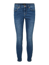 Load image into Gallery viewer, VMTILDE Jeans - Medium Blue Denim
